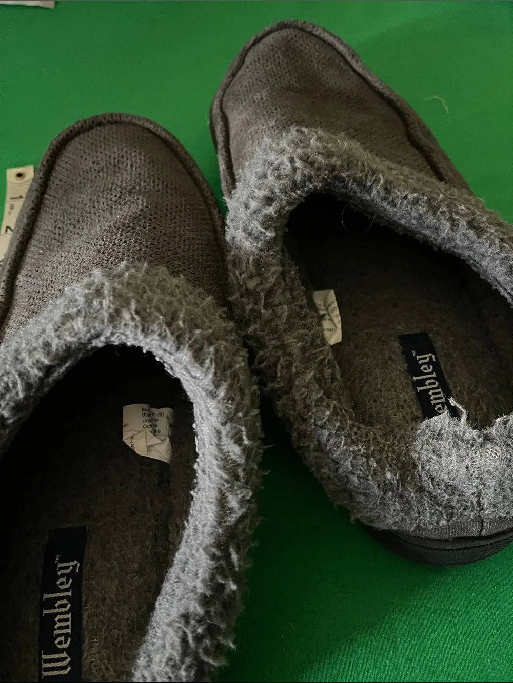 dearfoams Men’s Dark Gray Sherpa-Lined Slip-On Loafers